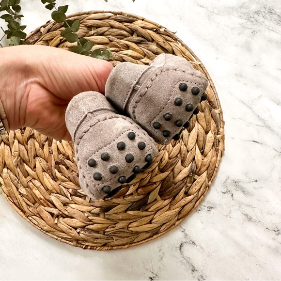 M. Gemi Grey Felize Suede Driving Moccasins - Picture 5 of 9